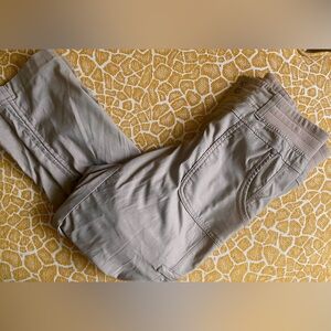 Women’s Size 4 Athleta Cargo Pants